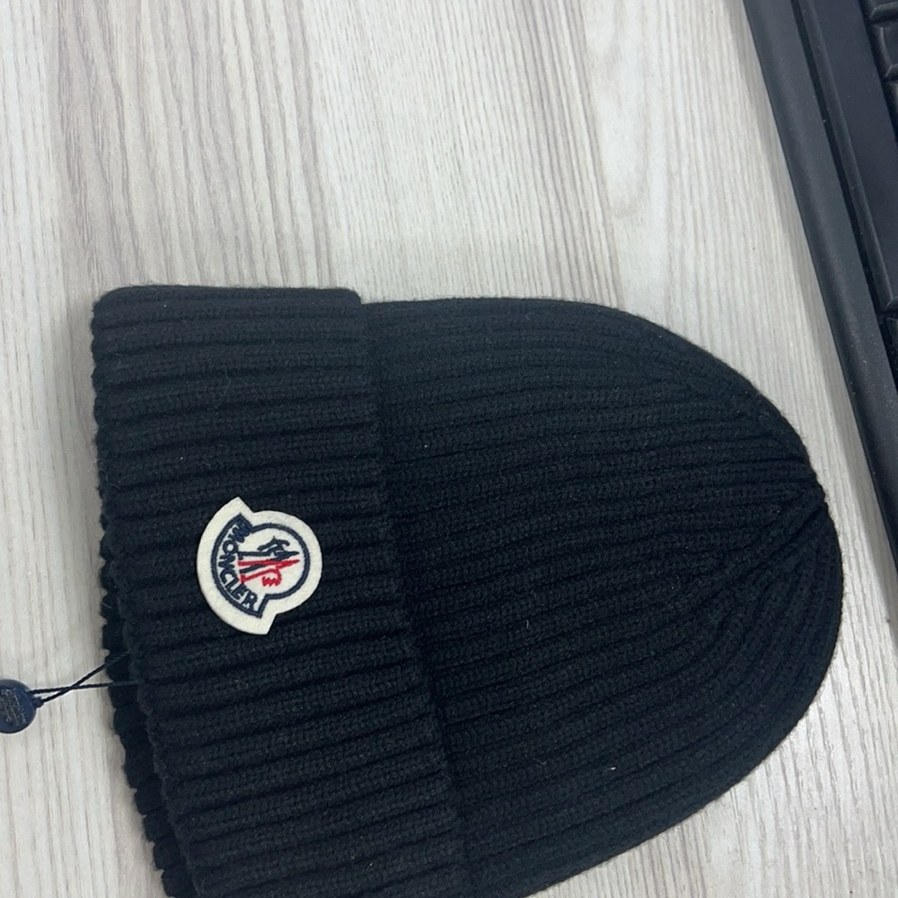 Moncler Black Hat